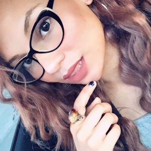 Meet your Posher, Jessenia